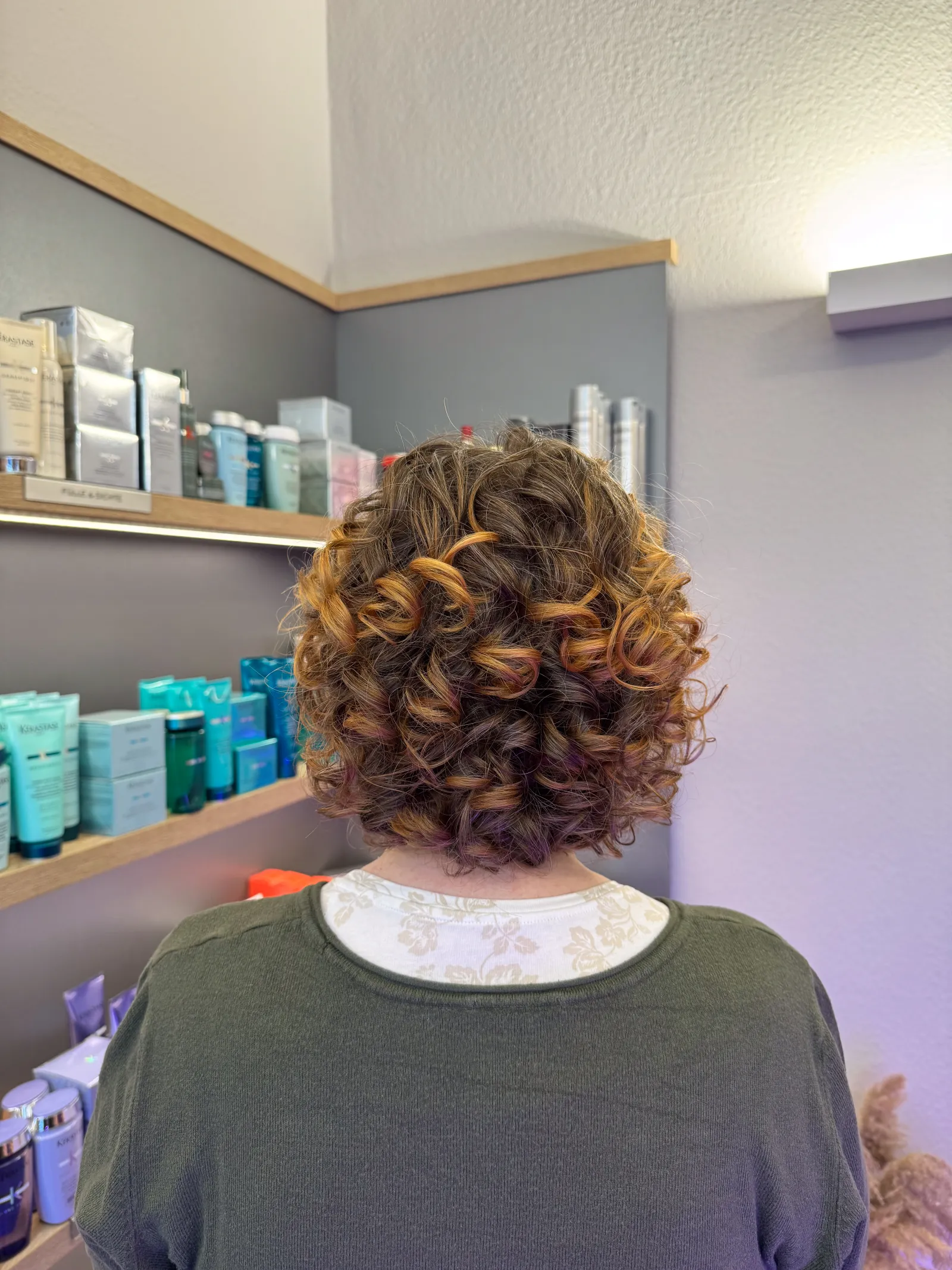 Lockenschnitt Oldenburg – lockige Transformation