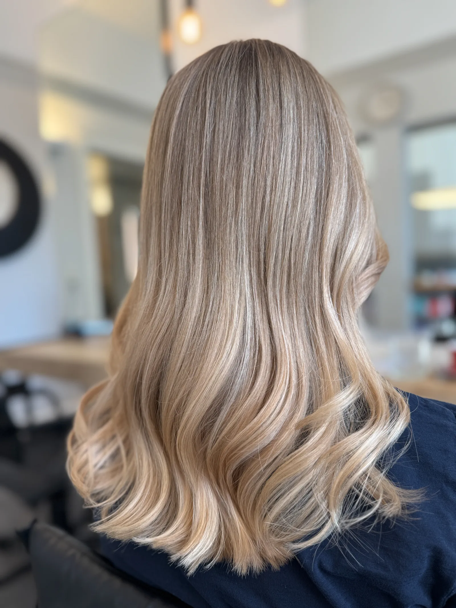 Balayage Blond Oldenburg – perfekte Blondtöne bei Anja Weiss Haarkonzept